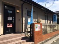 こちらからお入りください。