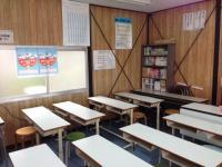 公文式西団地教室は、三重県立津東高校の西隣にあります。