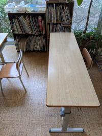 幼児席もソーシャルディスタンス。