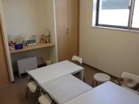 教室内の幼児コーナーです。こちらで実施します。