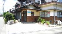 一志東小学校から直線距離にして300ｍ、徒歩5分です。