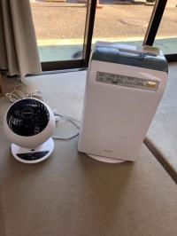 空気清浄機・サーキュレーターを常備。換気も行っています