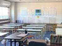 明るく広い教室でお待ちしております。