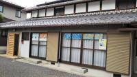敷地内に駐輪できます<br />
駐車場もあります♪