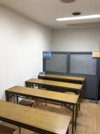 中高生や高教材学習者のための特別集中室。<br />
ピンと張り詰めた空気が流れます。