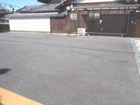 大きな駐車場もございますので、車でお越しいただけます♪