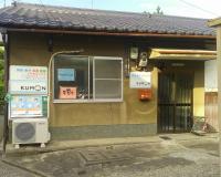 教室時間中は、そのまま右側の扉よりお入りください。