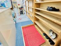 入口では、手指消毒薬があり、消毒をしてから入室していただきます。