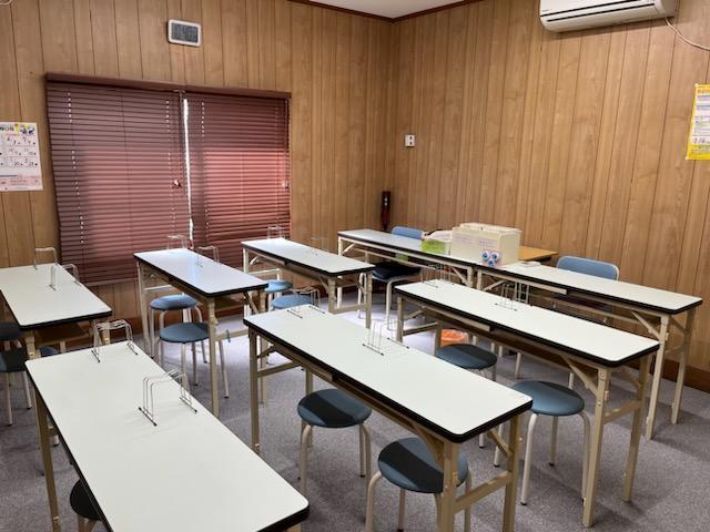 ２階の部屋は自立学習席です。英検の勉強もここで行います。