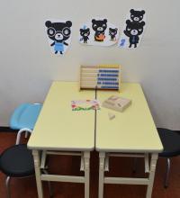 教室でのBaby Kumonタイムの一例。成長に合わせ床マットも用意しています♪