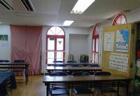 東邦幼稚園集会所３Fに教室があります。