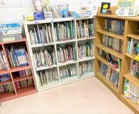 読書スペースです。読書好きな子どもたちに育ってほしいと考えています。