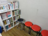 小さなお子さま向けの絵本もたくさんあります。