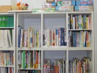 小さいお子様向けの、くもん文庫や教具も揃っています。