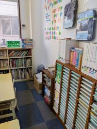 絵本やカード、パズルなども充実しています!<br />