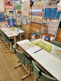 歌・読み聞かせ・カード・パズル…賢くなるヒントがいっぱい！<br />
