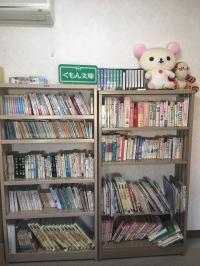 本も充実しております。