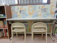 幼児さんが座る椅子と机もあり、安心・安全です。
