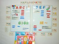 英語もＫＵＭＯＮ！Ｅペンシルを使って、楽しく学習できます。