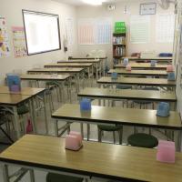 室内は集中して学習できるような配置に気を配っています。