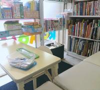 貸出しできる絵本もたくさん<br />
パズルや知育玩具もお試しください