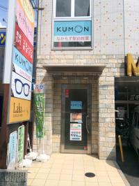 サンティアラビル２階です。エレベーターをご利用ください。