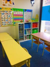 幼児さん用の机も完備しています。