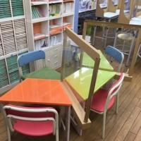 幼児さんにも安心して着席いただける幼児椅子もございます。