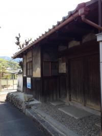 寺田バス停の北東に位置しております。