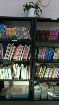 どの子も本好きに!たくさんの本をそろえています。