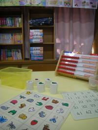 幼児さん用のいす・机・教具も充実しています。
