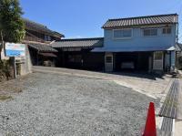 送迎時の駐車場があります。