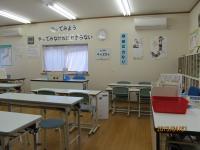 教室入口からみた内観です