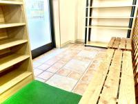 教室入り口での、靴の脱ぎ履きは、座ってどうぞ🎵