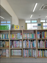 自慢の本棚です。本が大好きなお子さまに育ってくれますように♪