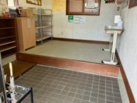 玄関でベビーカーがおけます。