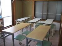 ２F　学習室　（主に中学生・高校生の学習室です）