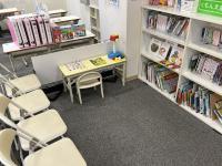 土日のタイムには教具や絵本をおいており、手に取っていただけます。