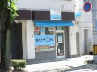 教室は住吉小学校の南側にあります。