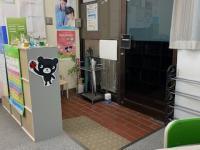 いりぐちはスロープなのでベビーカーのまま入れます。