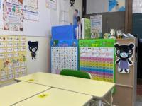 大きくなったらこの机でお勉強です。