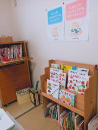 絵本やパズルをたくさんご用意しています。