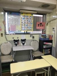 幼児さん向けの小さい机も用意しています。