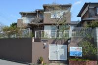 藤原台南町の向井垣公園南東の一戸建てです。