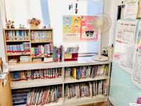 子どもたちの好きな絵本や物語がたくさんあります。<br />
