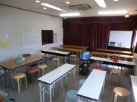 教室は２階にあります。短時間集中学習します。