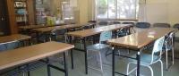 入口からはこのような学習スペースです。