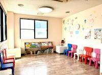 待合スペースです<br />
※季節感を大切にした本を置いています