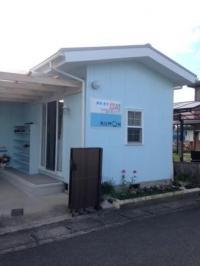 第一公園、朝和郵便局近くの水色の教室です。