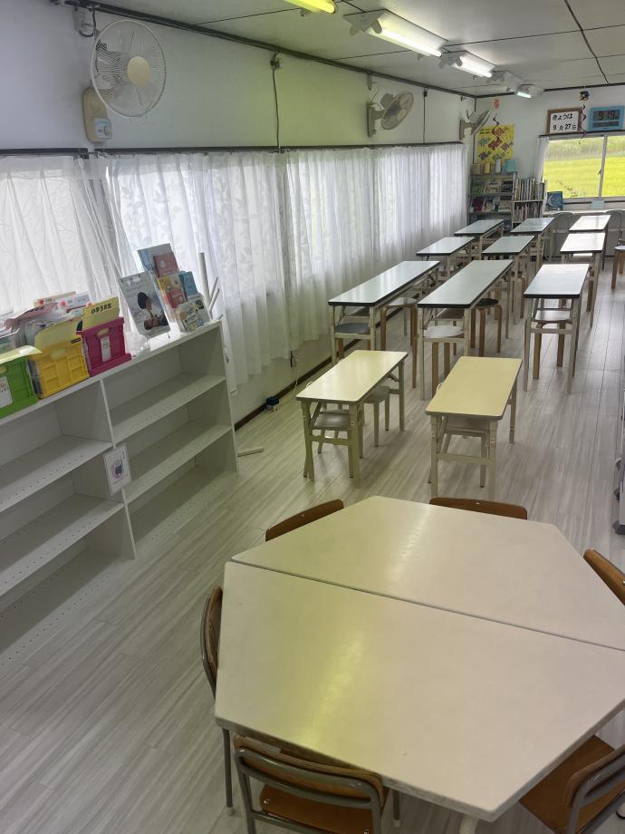 明るくて清潔感のある教室です。